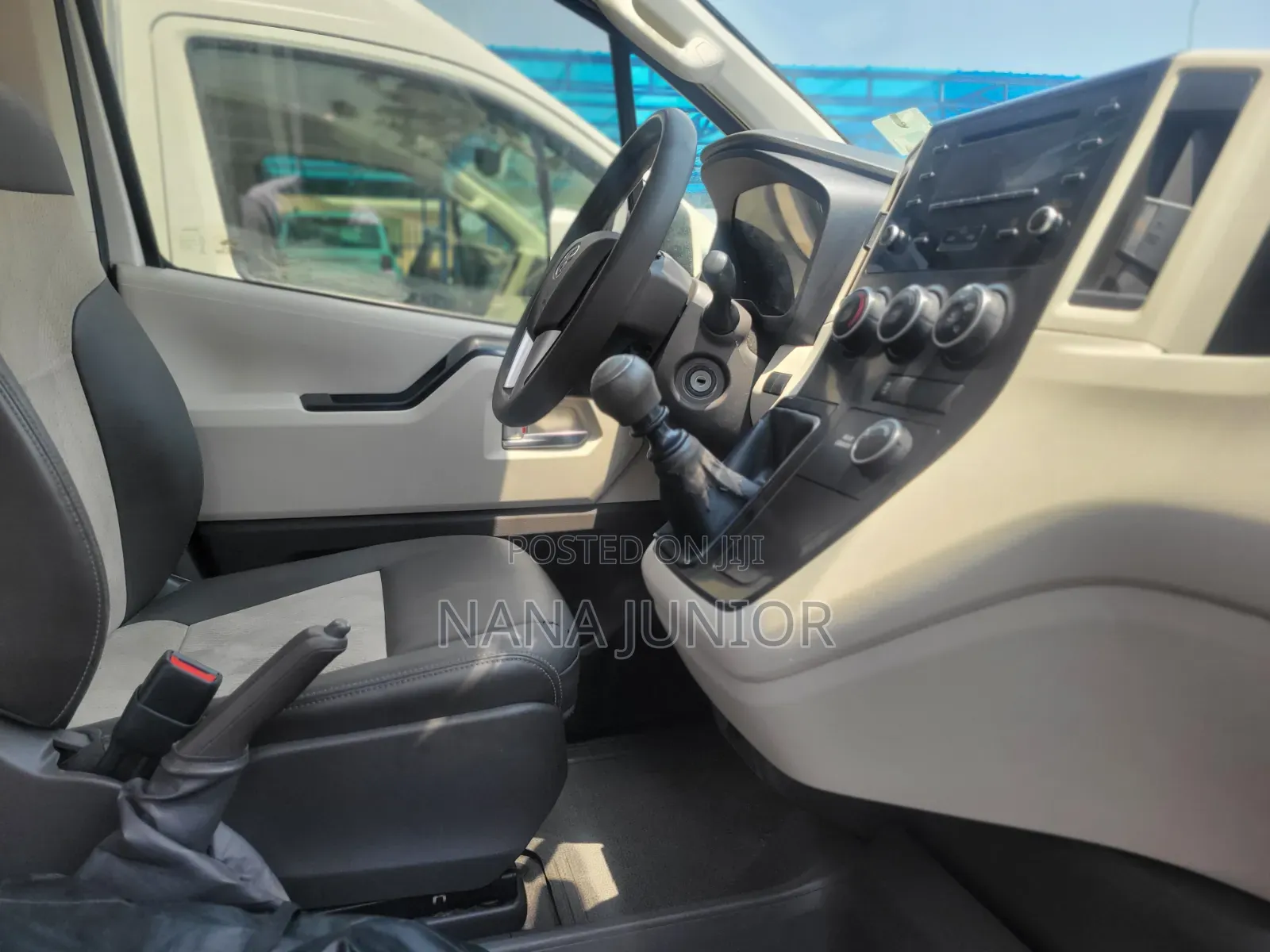 Toyota HiAce 2023 White