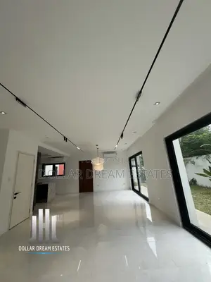 4bdrm Townhouse / Terrace in Cantonments for rent