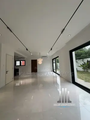 4bdrm Townhouse / Terrace in Cantonments for rent