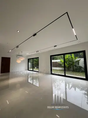 4bdrm Townhouse / Terrace in Cantonments for rent