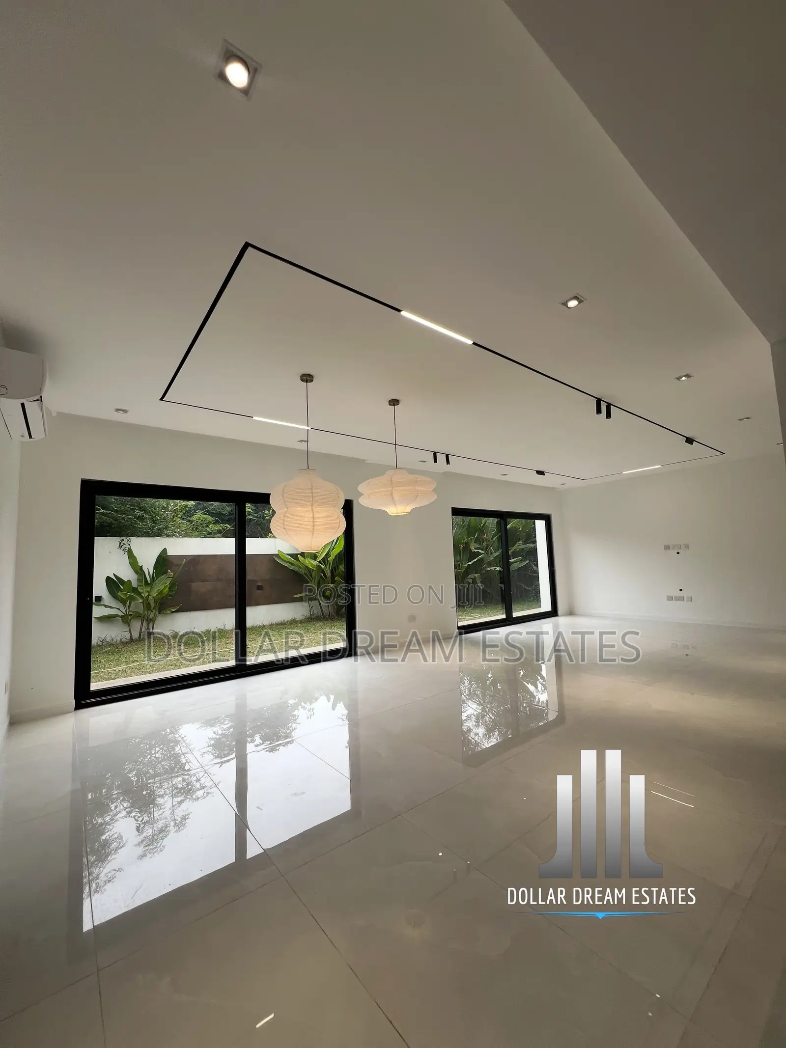4bdrm Townhouse / Terrace in Cantonments for rent