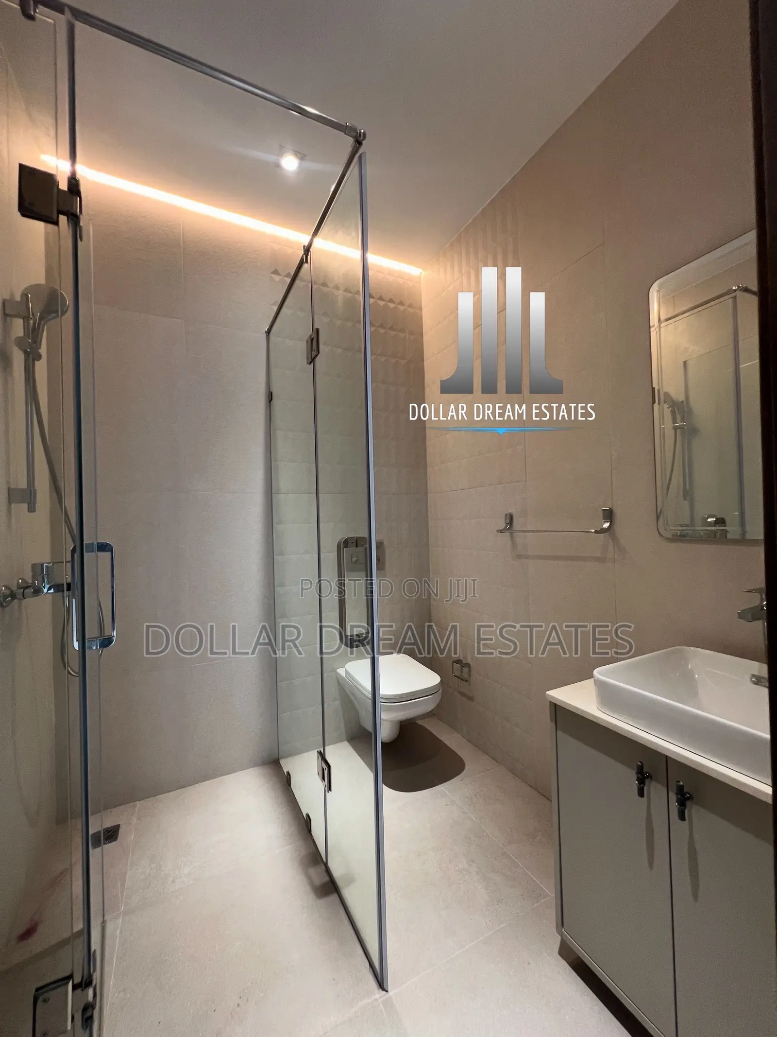 4bdrm Townhouse / Terrace in Cantonments for rent