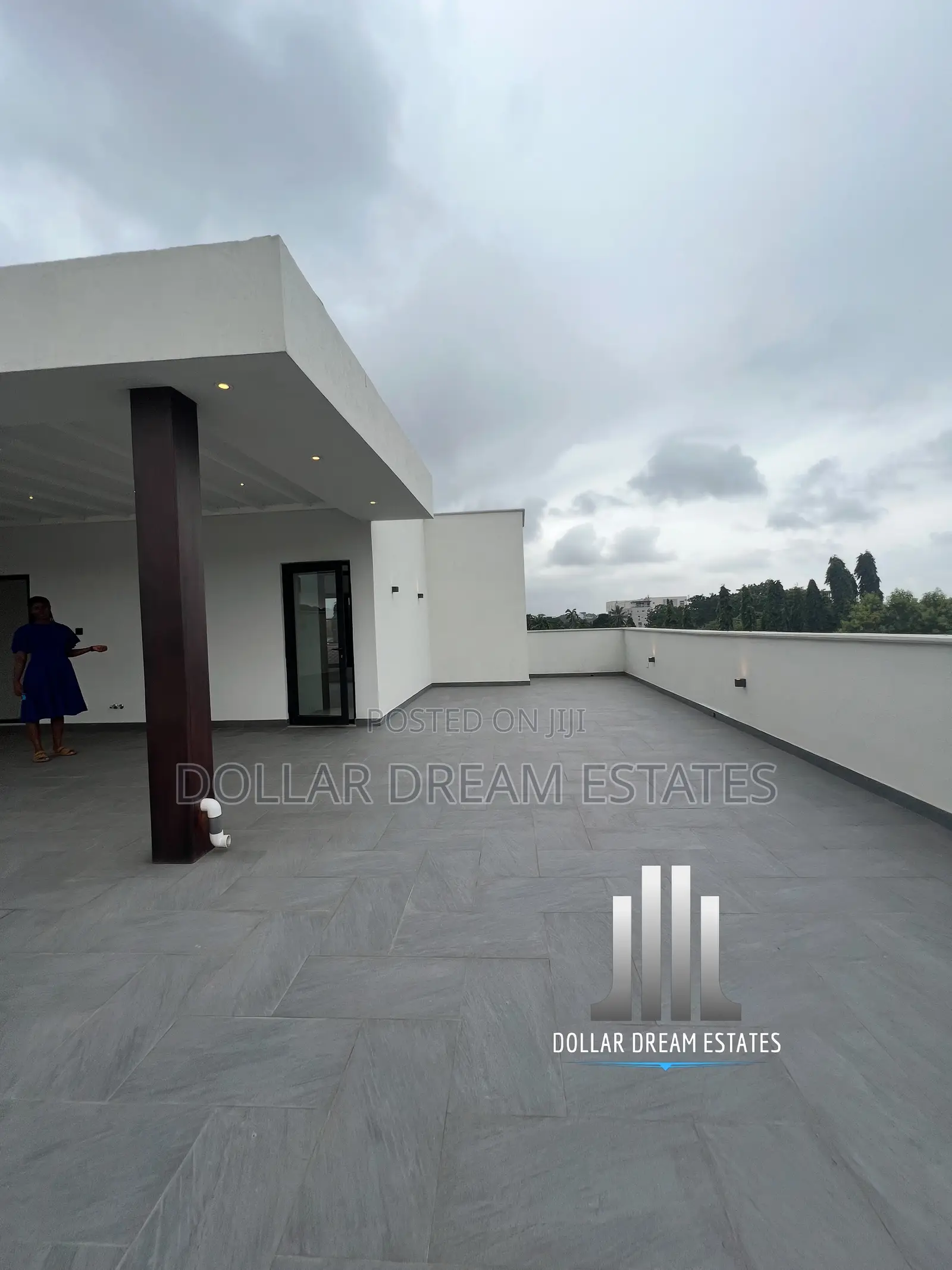4bdrm Townhouse / Terrace in Cantonments for rent