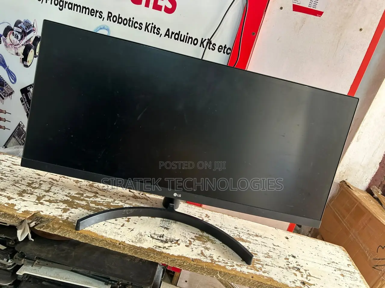 29” UltraWide Full HD IPS Monitor With HDR10