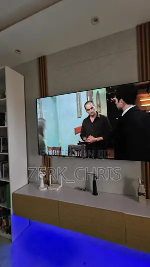 Slim Smart TV + Free Netflix + Free Amazon Firestick