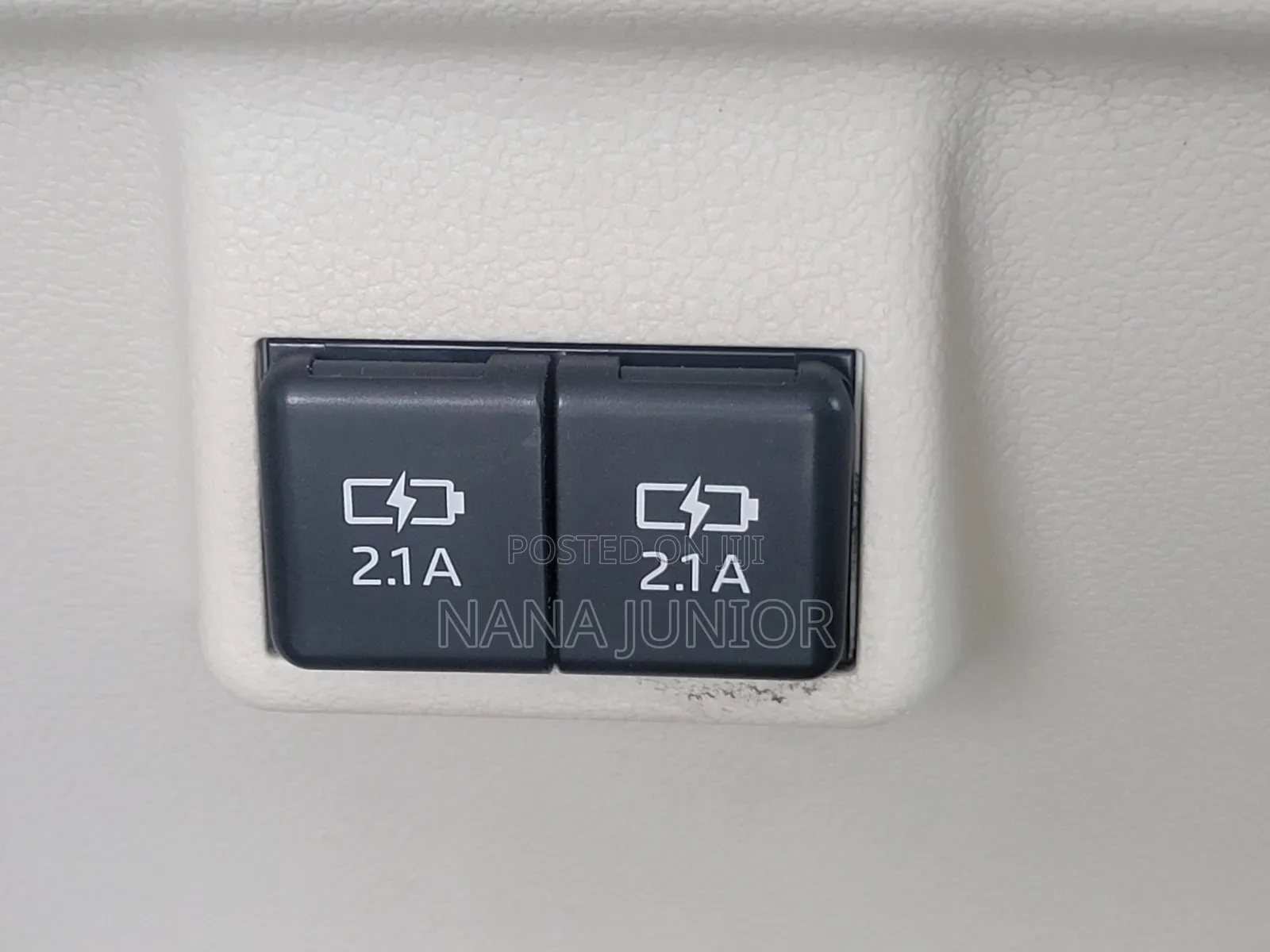 Toyota HiAce 2023 White