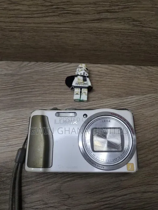 Panasonic Lumix DMC-ZS20 Digital Camera Touchscreen, GPD