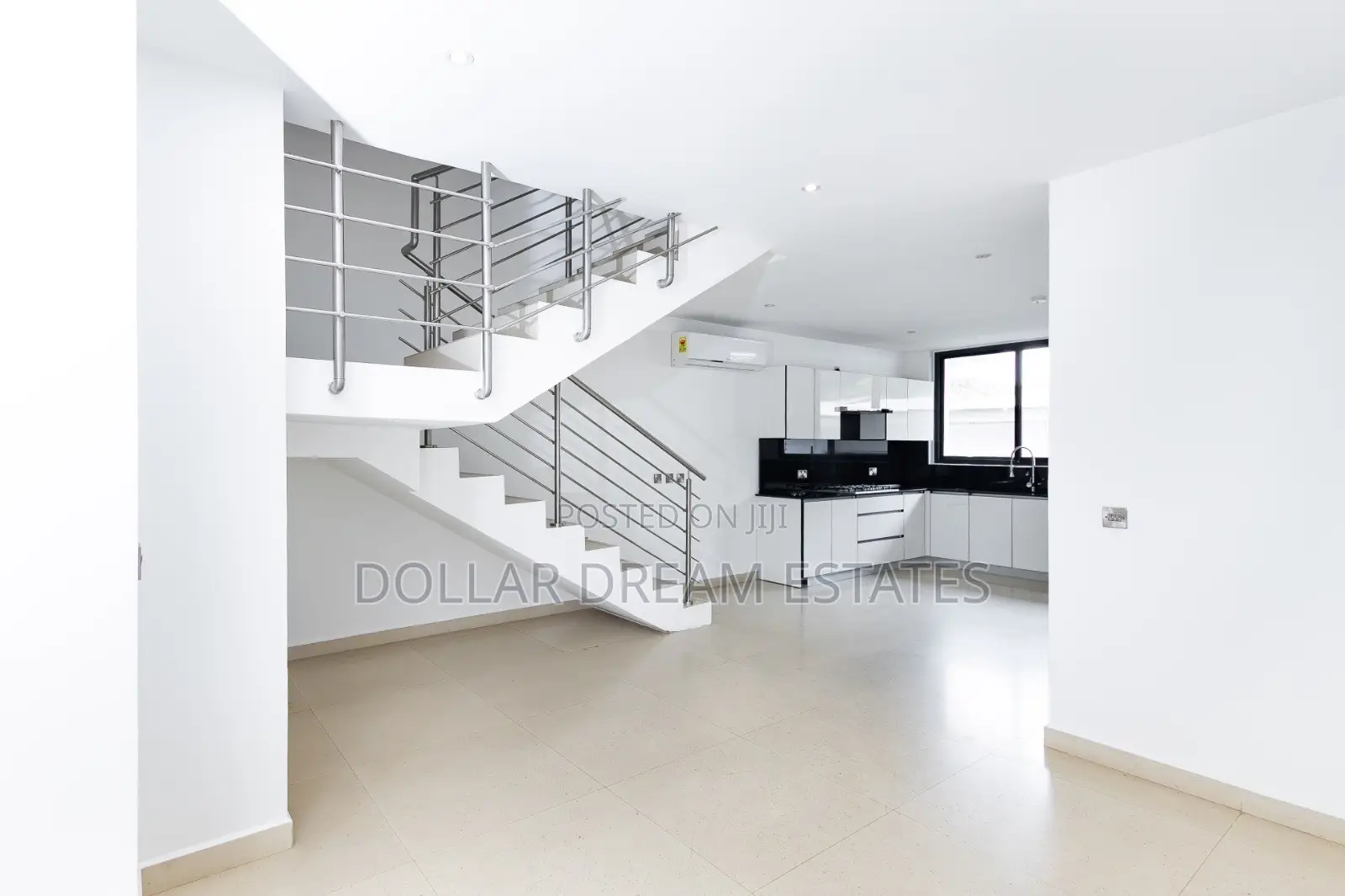 4bdrm Townhouse / Terrace in Cantonments for rent