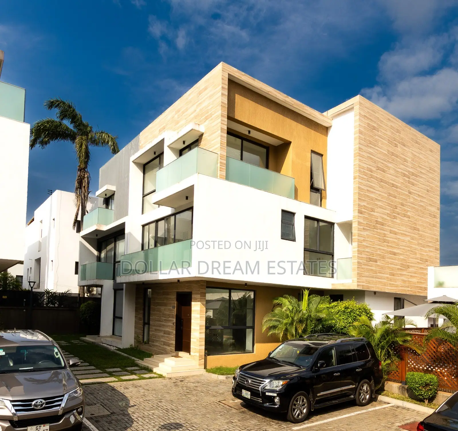 4bdrm Townhouse / Terrace in Cantonments for rent