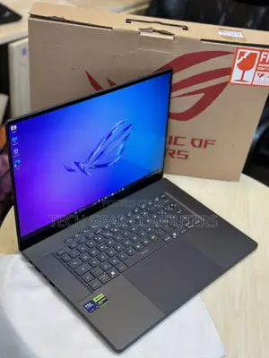 New Laptop Asus ROG Zephyrus G16 32GB Intel Core Ultra 9 SSD 1T