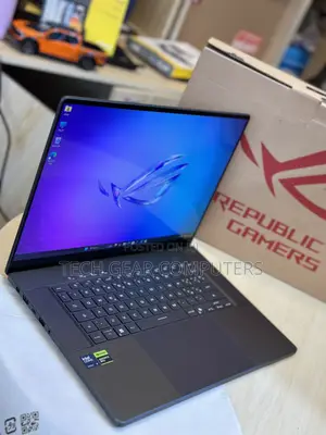 New Laptop Asus ROG Zephyrus G16 32GB Intel Core Ultra 9 SSD 1T
