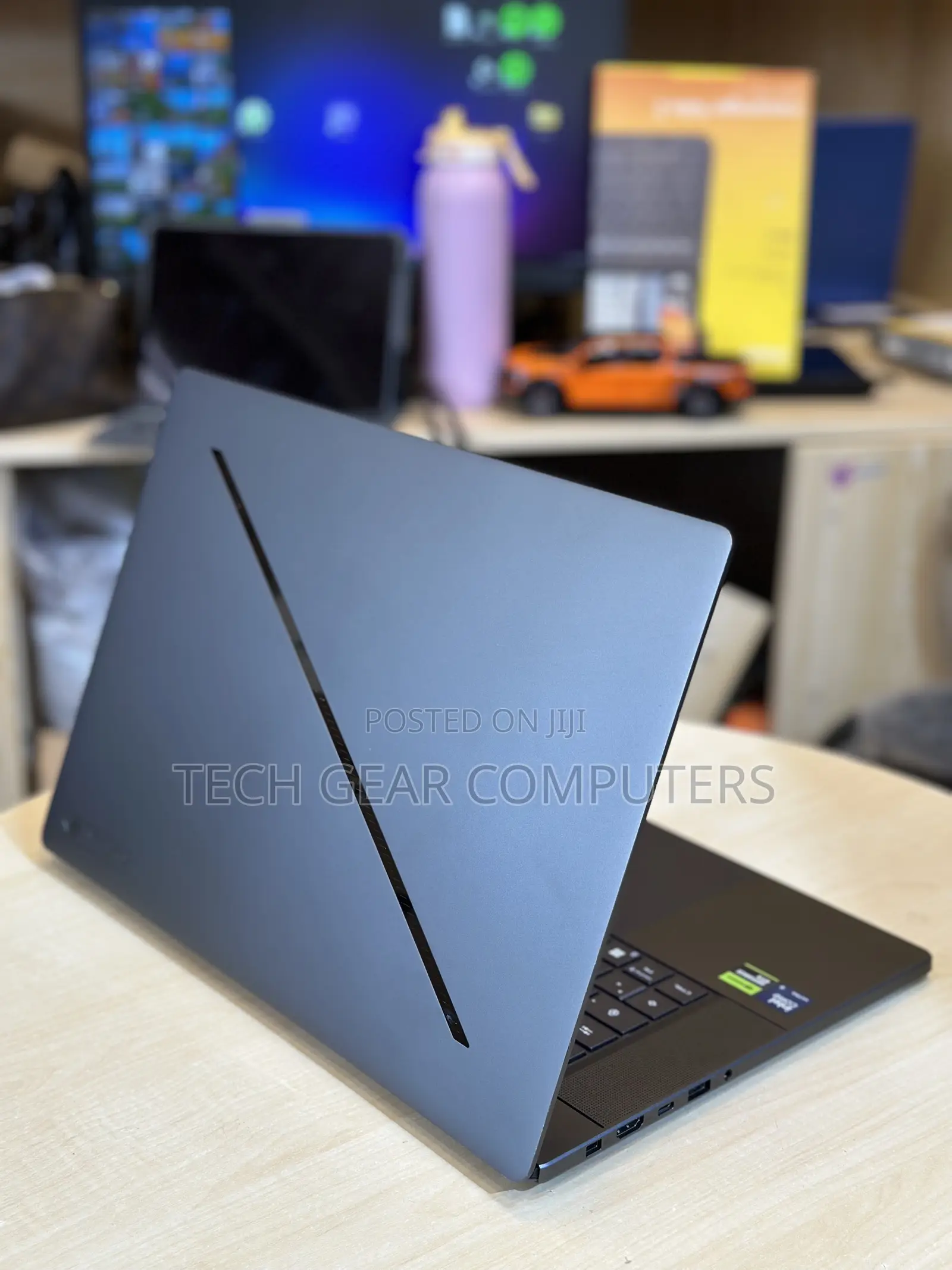 New Laptop Asus ROG Zephyrus G16 32GB Intel Core Ultra 9 SSD 1T