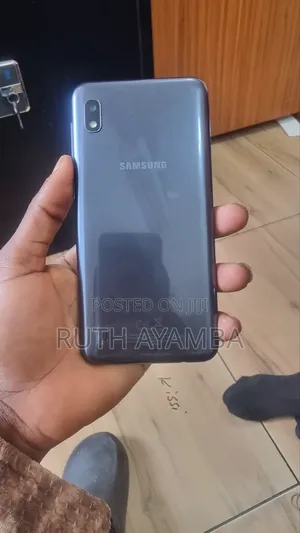 Samsung Galaxy A10 32 GB Black