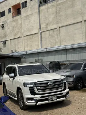 Toyota Land Cruiser 79 Series 2022 White