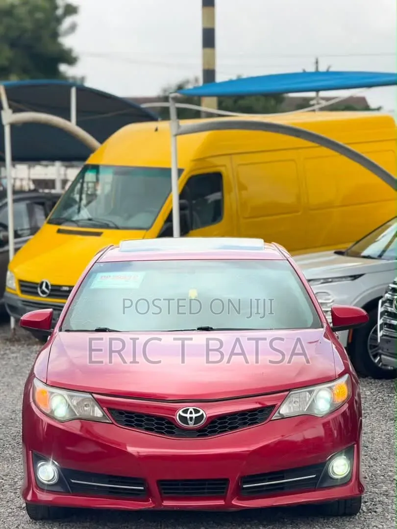 Toyota Camry 2014 Red