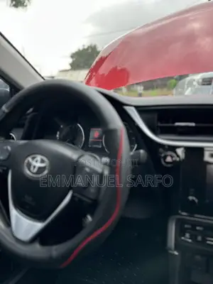 Toyota Corolla LE (1.8L 4cyl 2A) 2019 Red