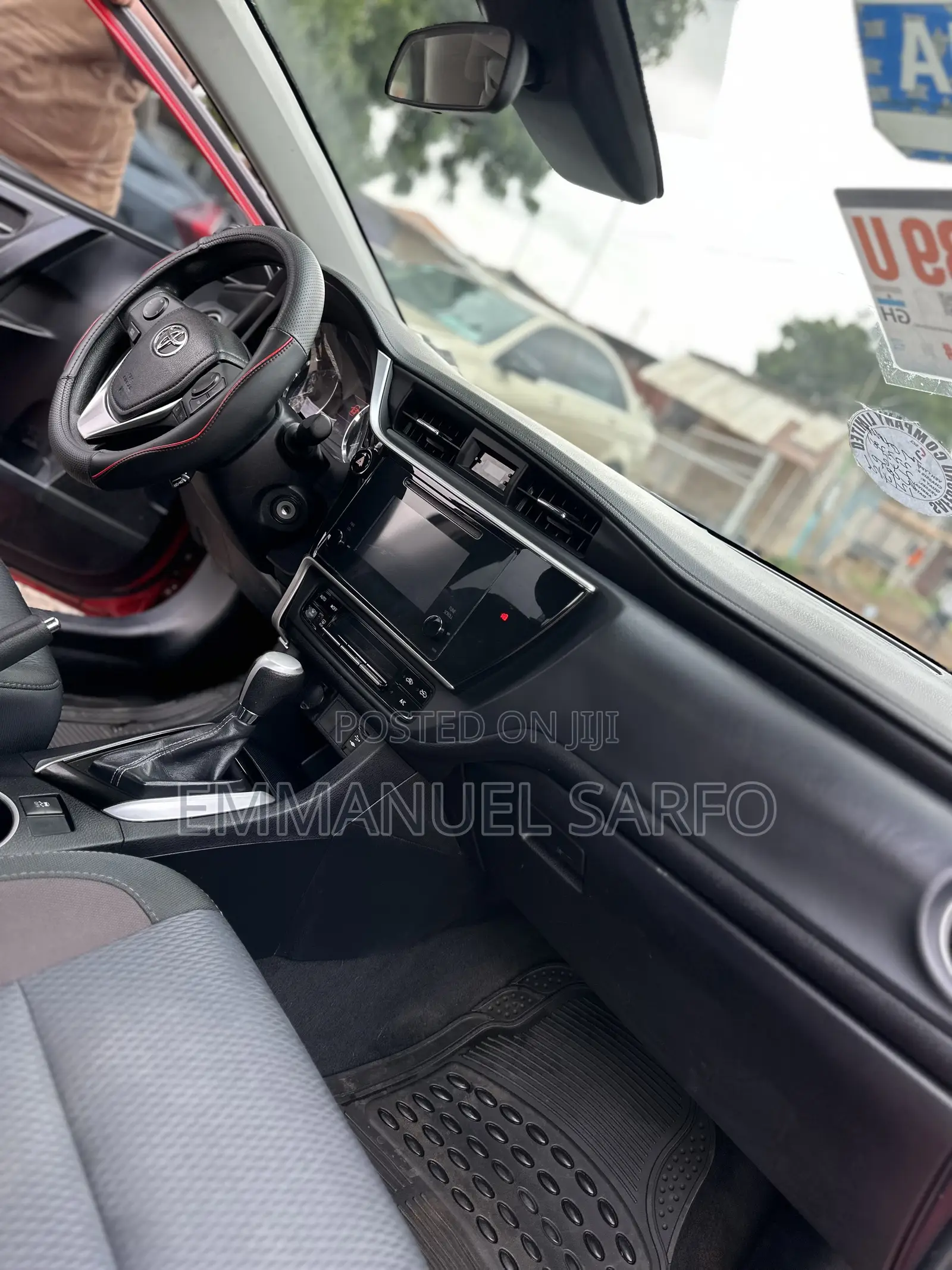 Toyota Corolla LE (1.8L 4cyl 2A) 2019 Red