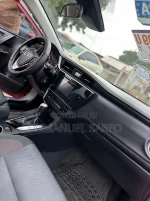 Toyota Corolla LE (1.8L 4cyl 2A) 2019 Red