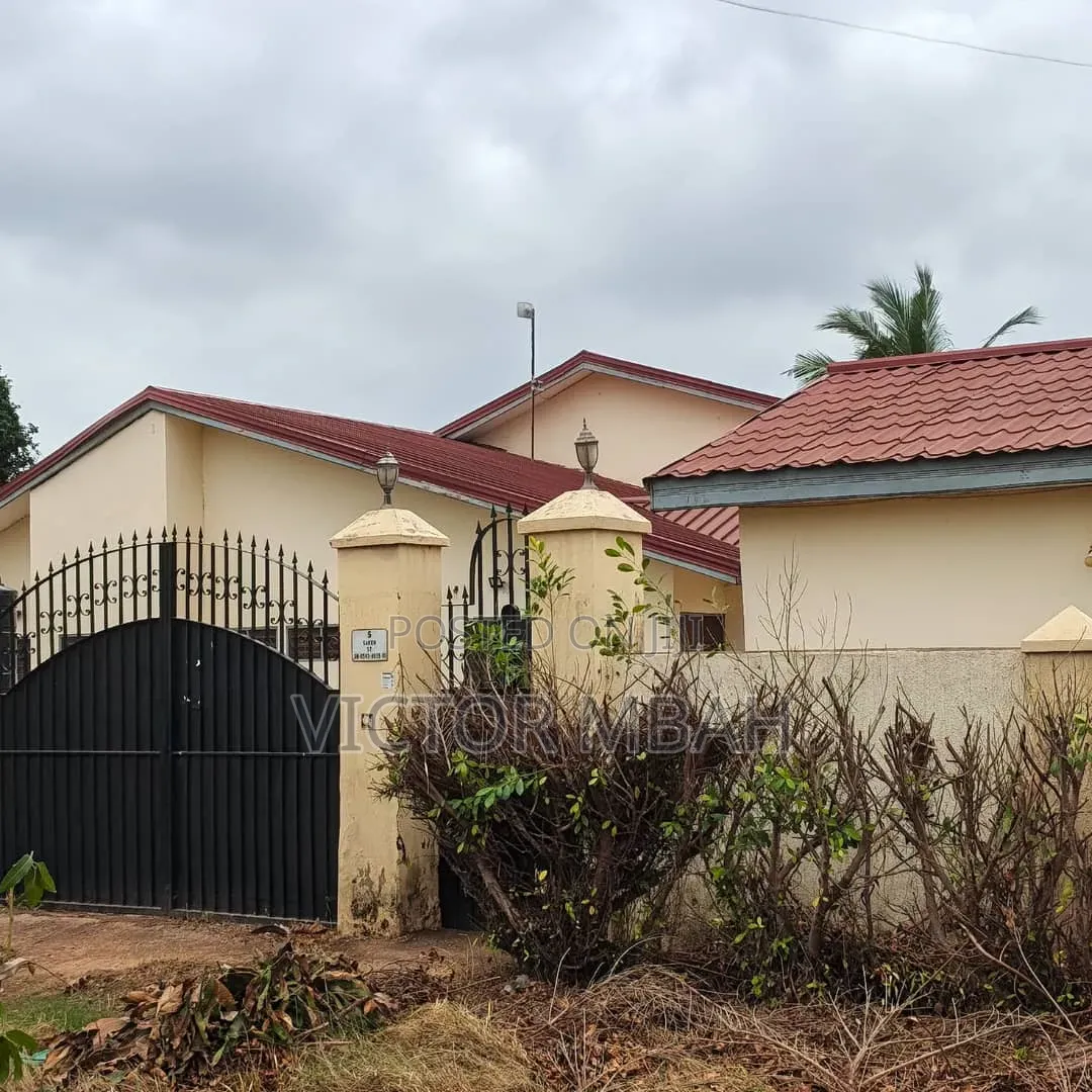 5bdrm House in Community 25 Tema for rent