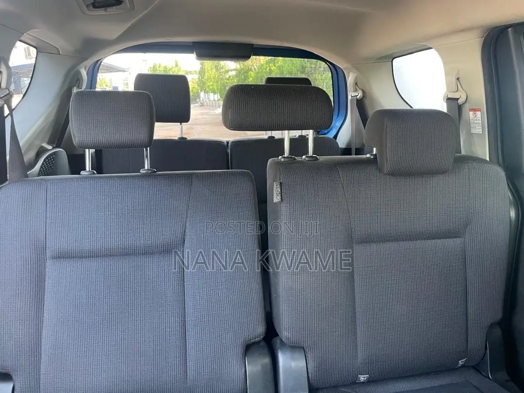Toyota Sienta 1.5 AWD (6-seater) 2015 Blue