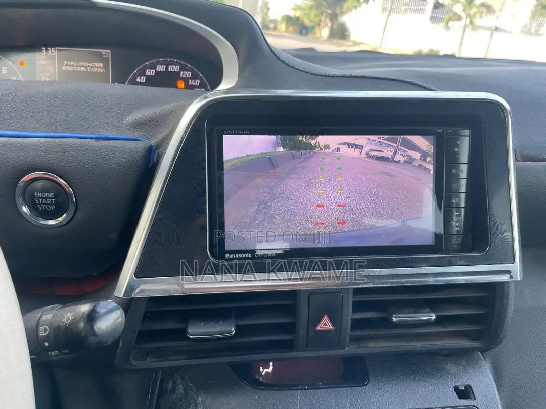 Toyota Sienta 1.5 AWD (6-seater) 2015 Blue