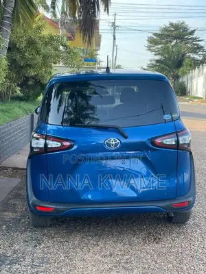 Toyota Sienta 1.5 AWD (6-seater) 2015 Blue