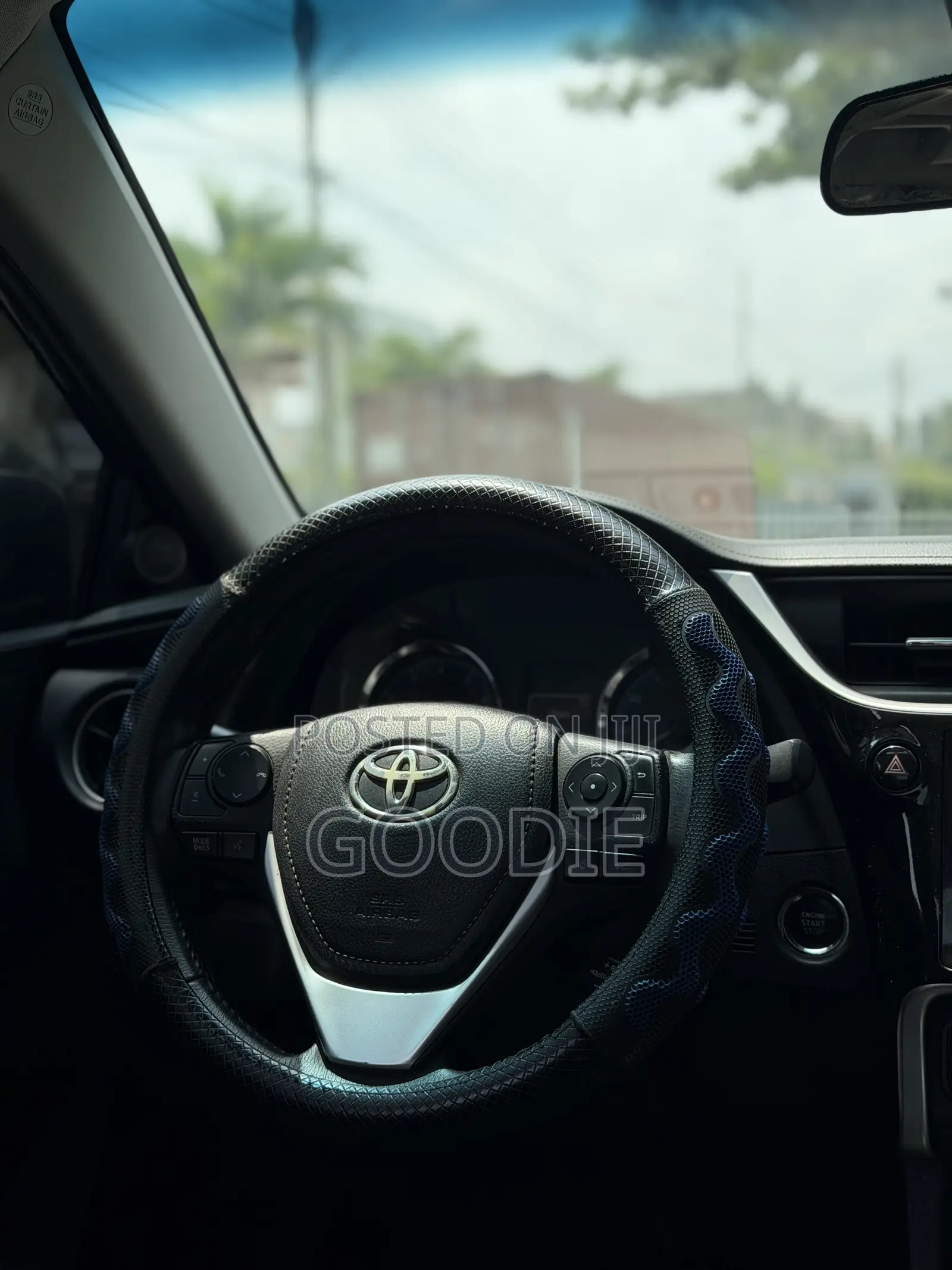 Toyota Corolla SE Special Edition 4dr Sedan (1.8L 4cyl CVT) 2017 Gray