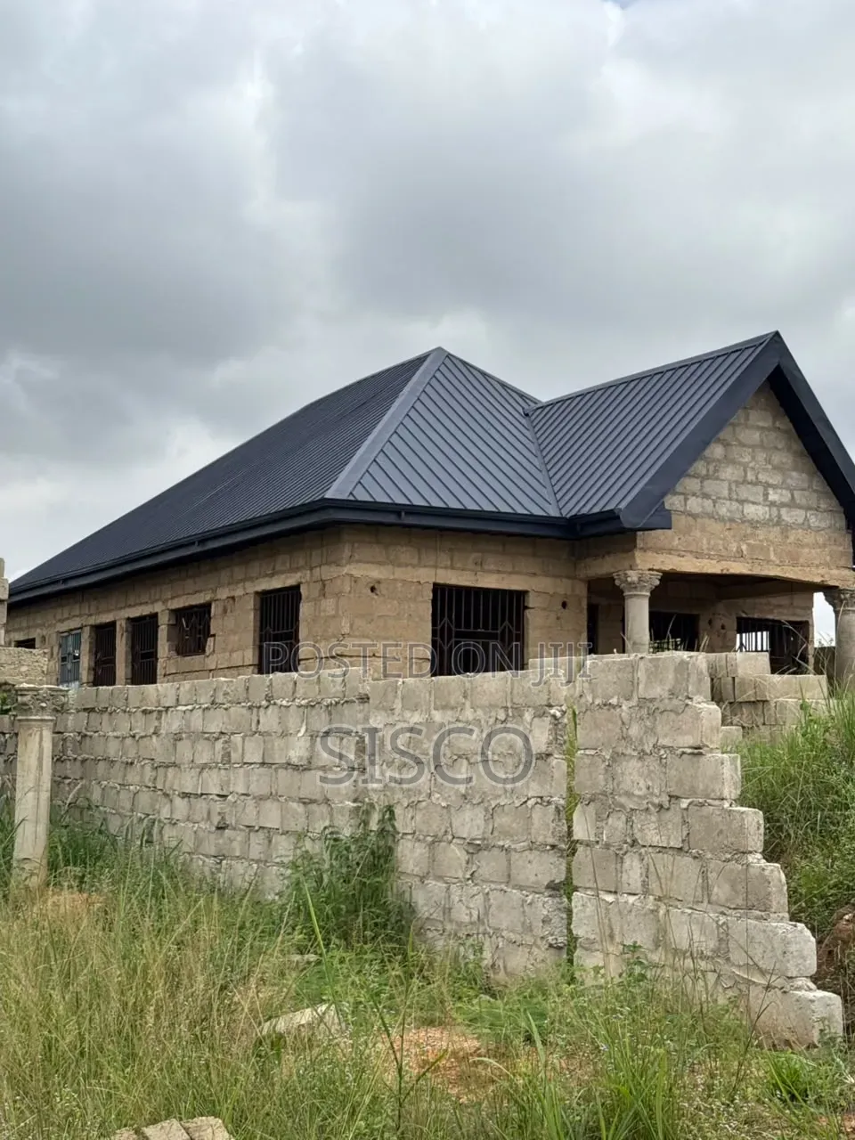 5bdrm House in Kwabre for Sale