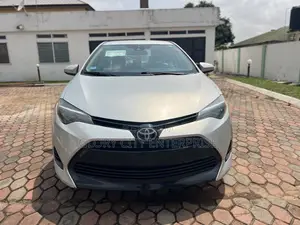 Toyota Corolla LE Eco (1.8L 4cyl 2A) 2019 Silver