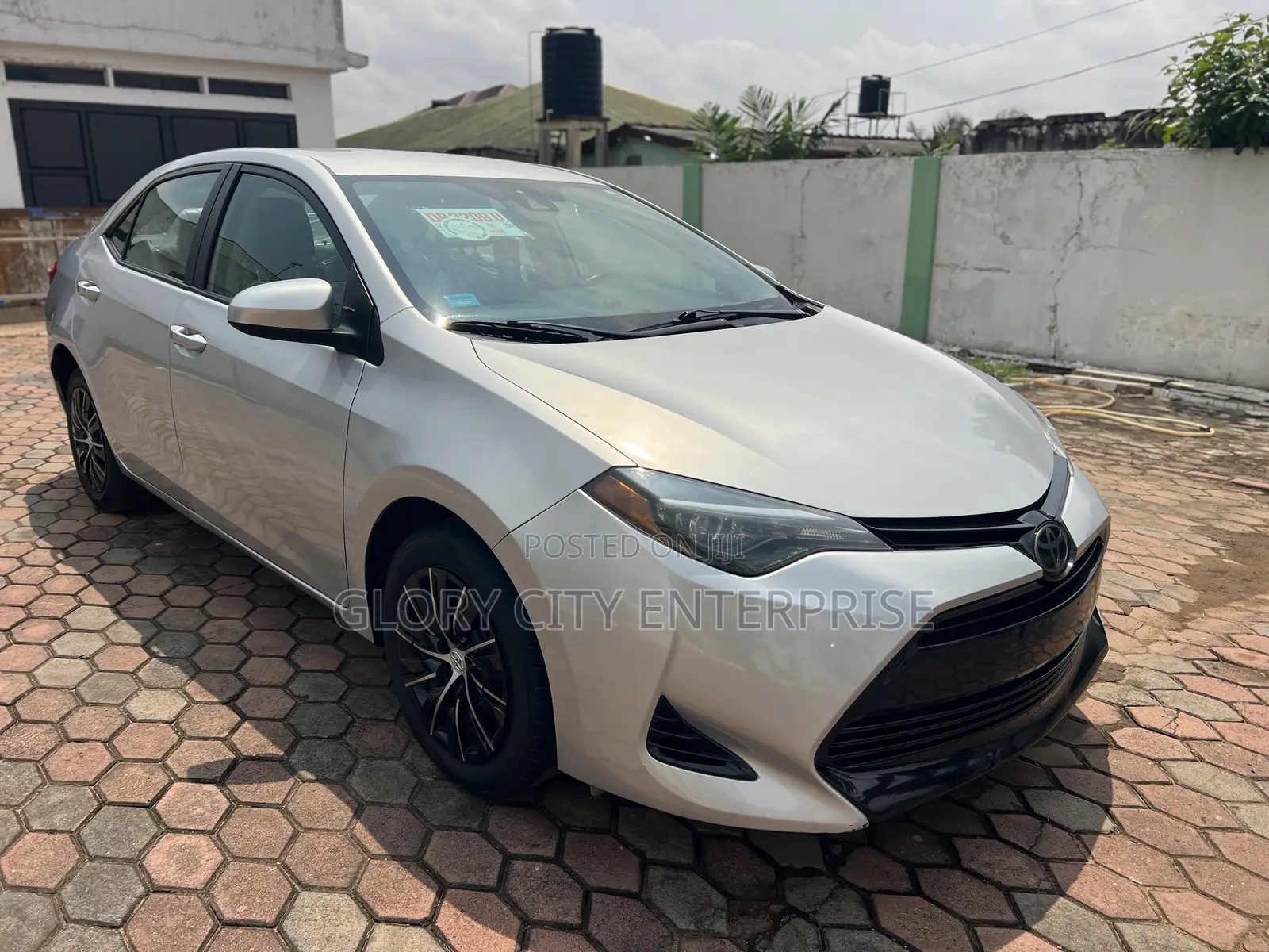 Toyota Corolla LE Eco (1.8L 4cyl 2A) 2019 Silver