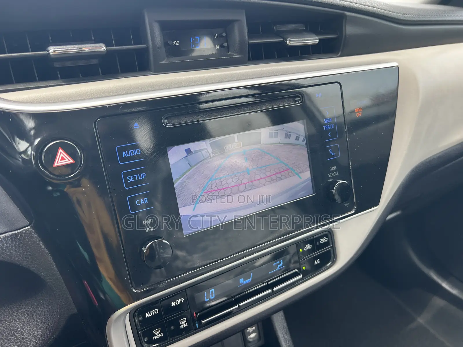 Toyota Corolla LE Eco (1.8L 4cyl 2A) 2019 Silver