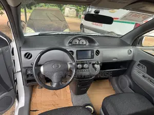 Toyota Sienta 2013 White
