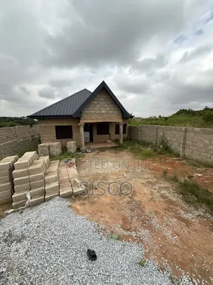 5bdrm House in Kwabre for Sale