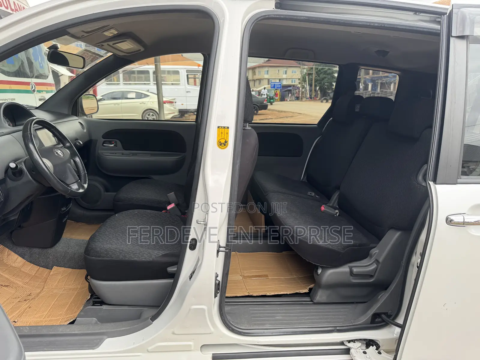 Toyota Sienta 2013 White