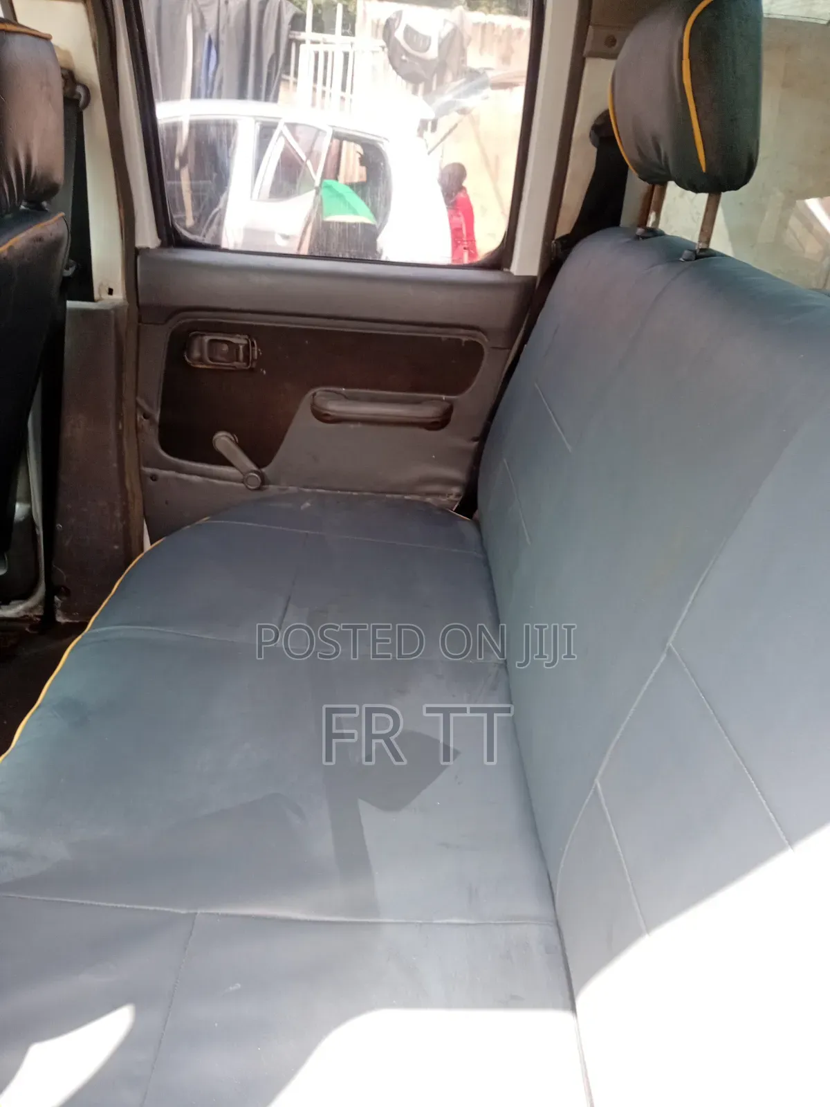 Nissan Hardbody 2010 White