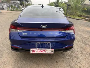 Hyundai Elantra SEL 2021 Blue