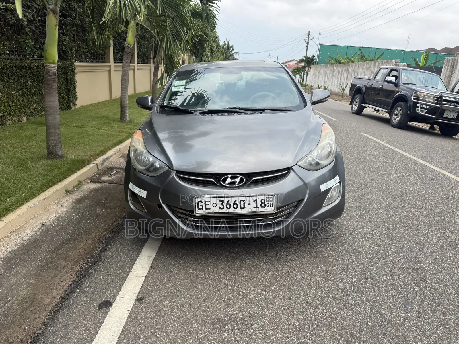 Hyundai Elantra Limited Sedan FWD (1.8L 4cyl 6A) 2013 Gray