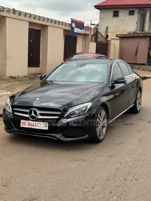 Mercedes-Benz C300 Sport 4Matic Sedan AWD (2.0L 4cyll 7A) 2016 Black