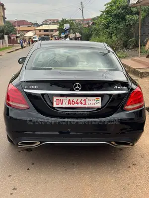 Mercedes-Benz C300 Sport 4Matic Sedan AWD (2.0L 4cyll 7A) 2016 Black