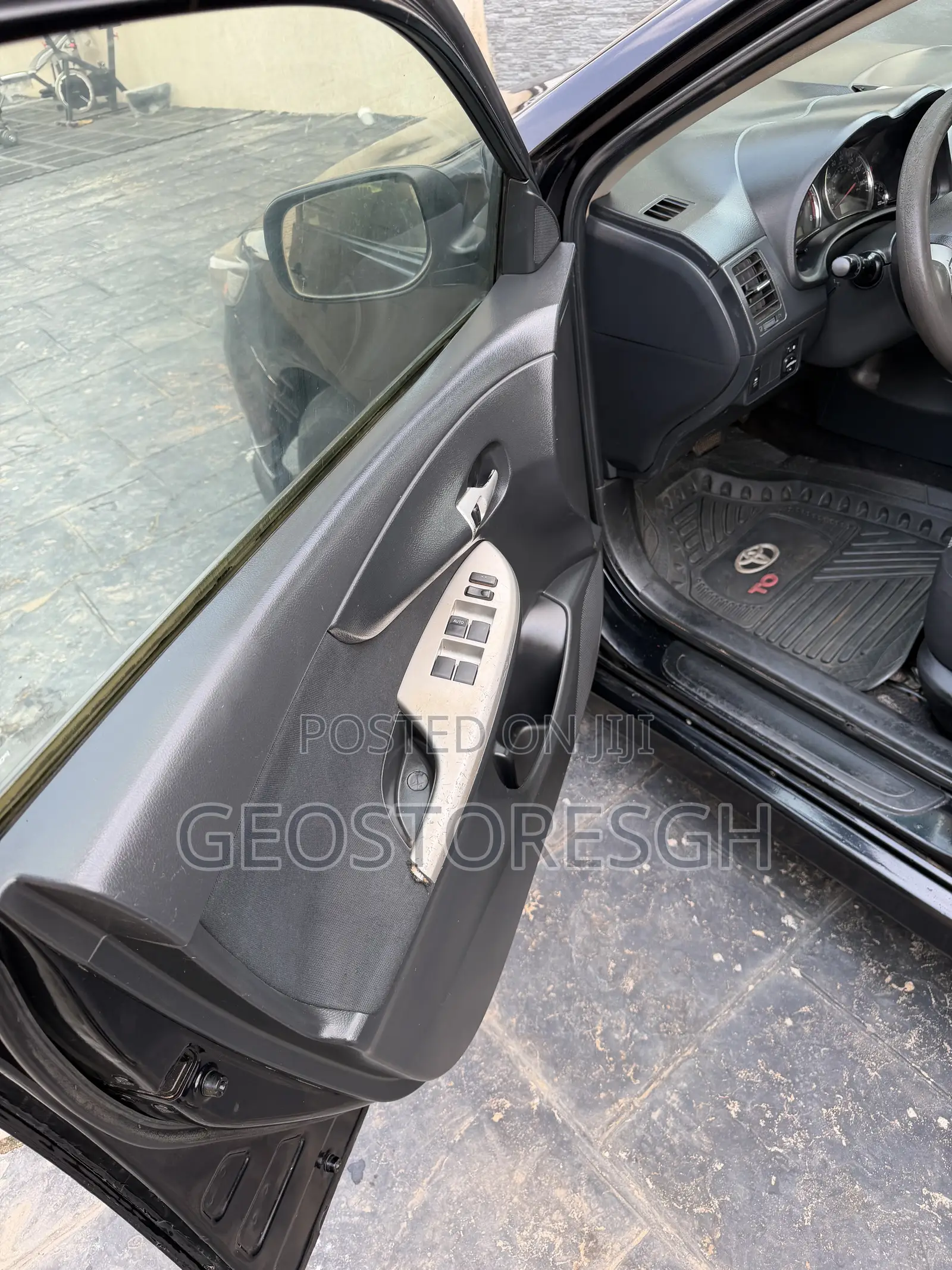 Toyota Corolla 2012 Black