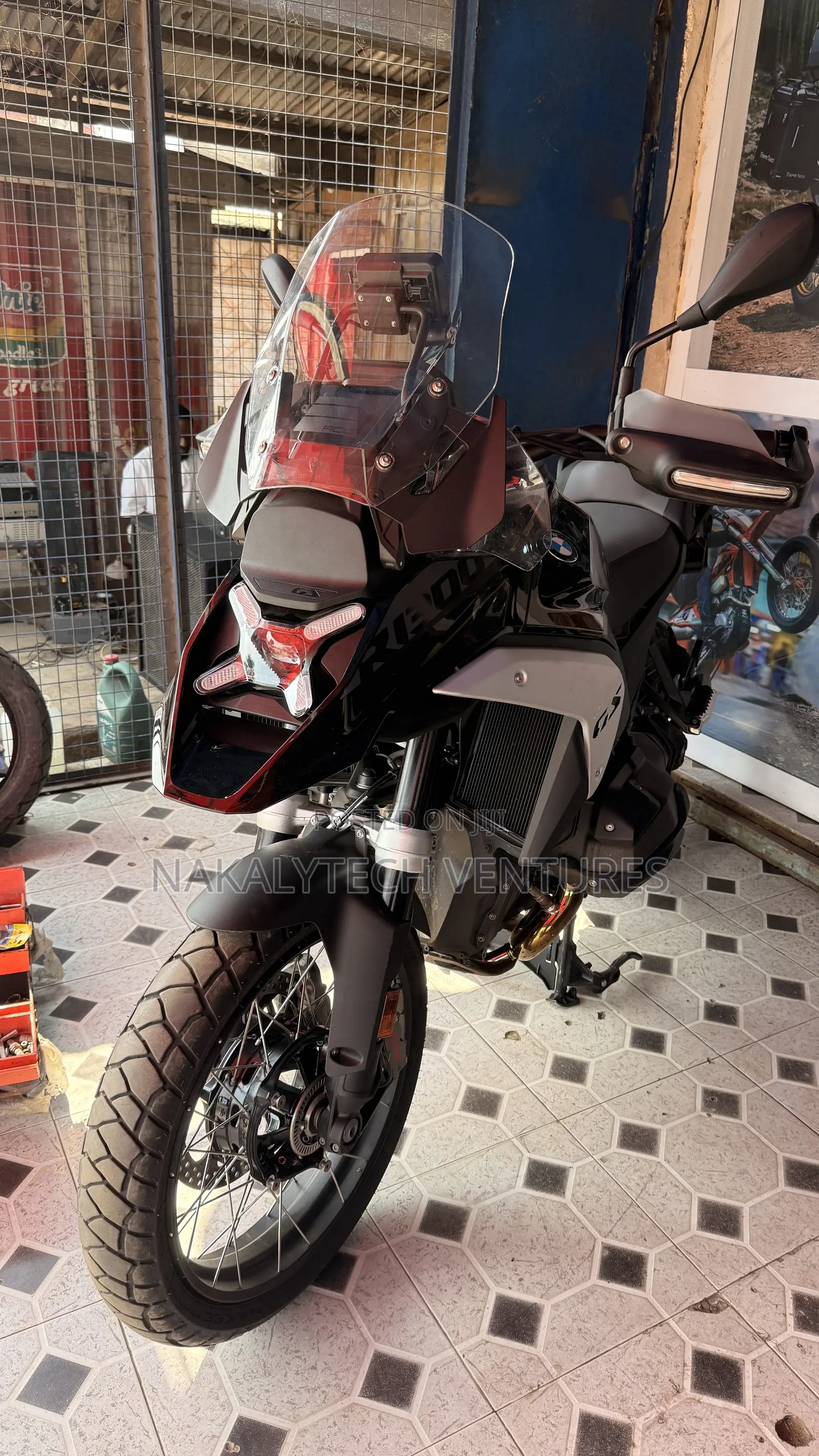 New BMW 1300 2026 Black