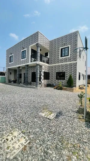Furnished 6bdrm Duplex in Ablekuma Afuaman, Pentecost for sale