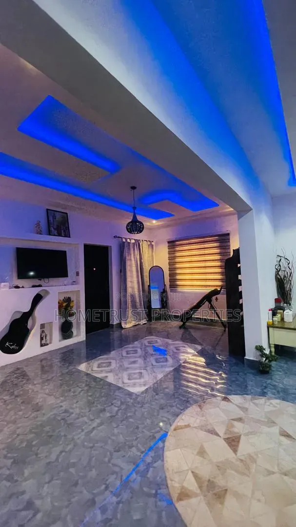 Furnished 6bdrm Duplex in Ablekuma Afuaman, Pentecost for sale