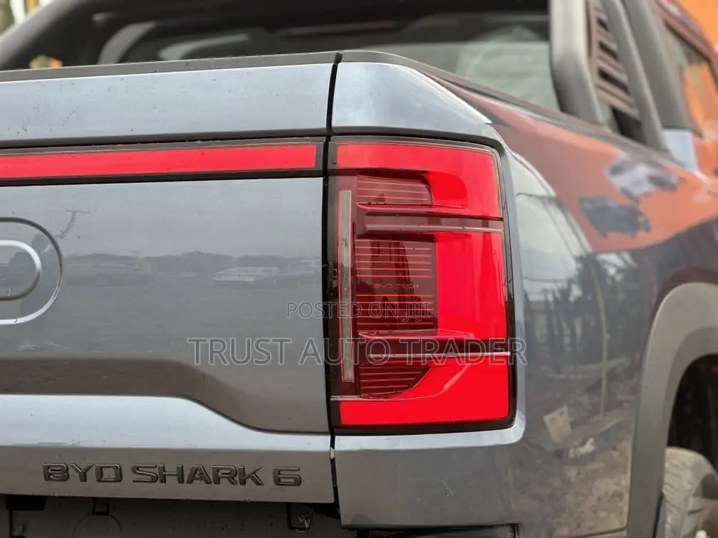 New BYD Shark 6 Shark Pickup 2026 Blue