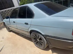 BMW 520i 1995 Blue