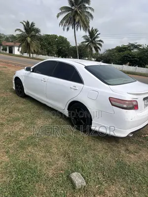 Toyota Camry SE 4dr Sedan (2.5L 4cyl 6AM) 2010 White