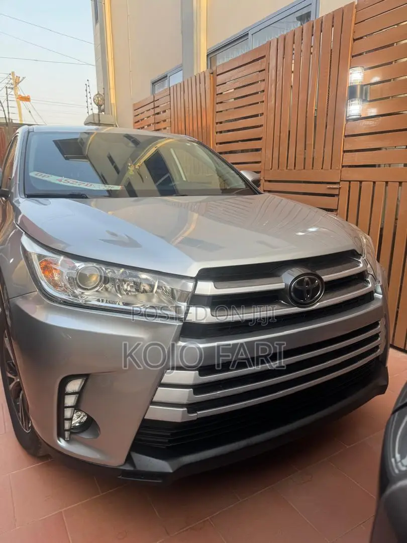 Toyota Highlander 2019 Silver
