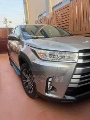 Toyota Highlander 2019 Silver