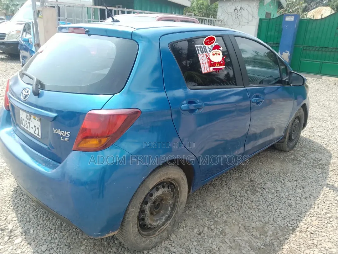 Toyota Yaris 2015 Blue
