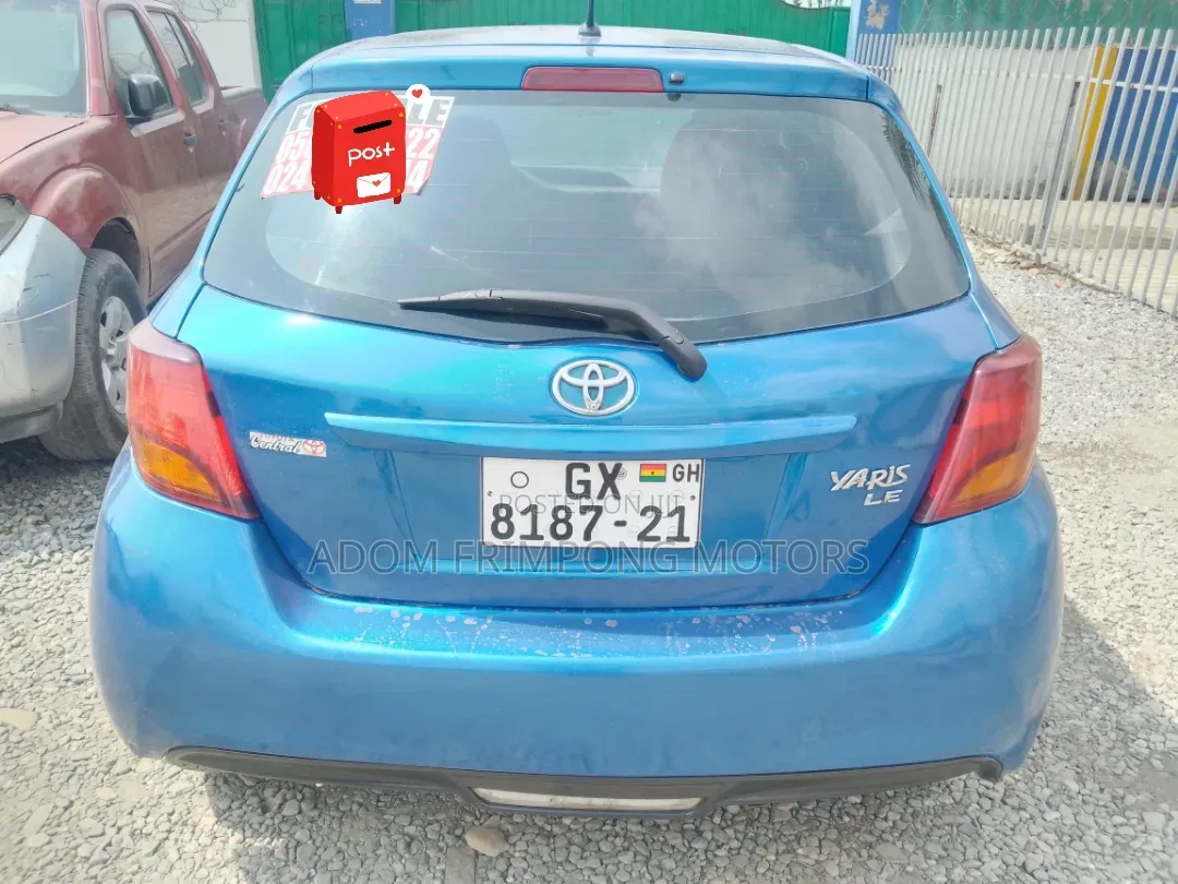 Toyota Yaris 2015 Blue
